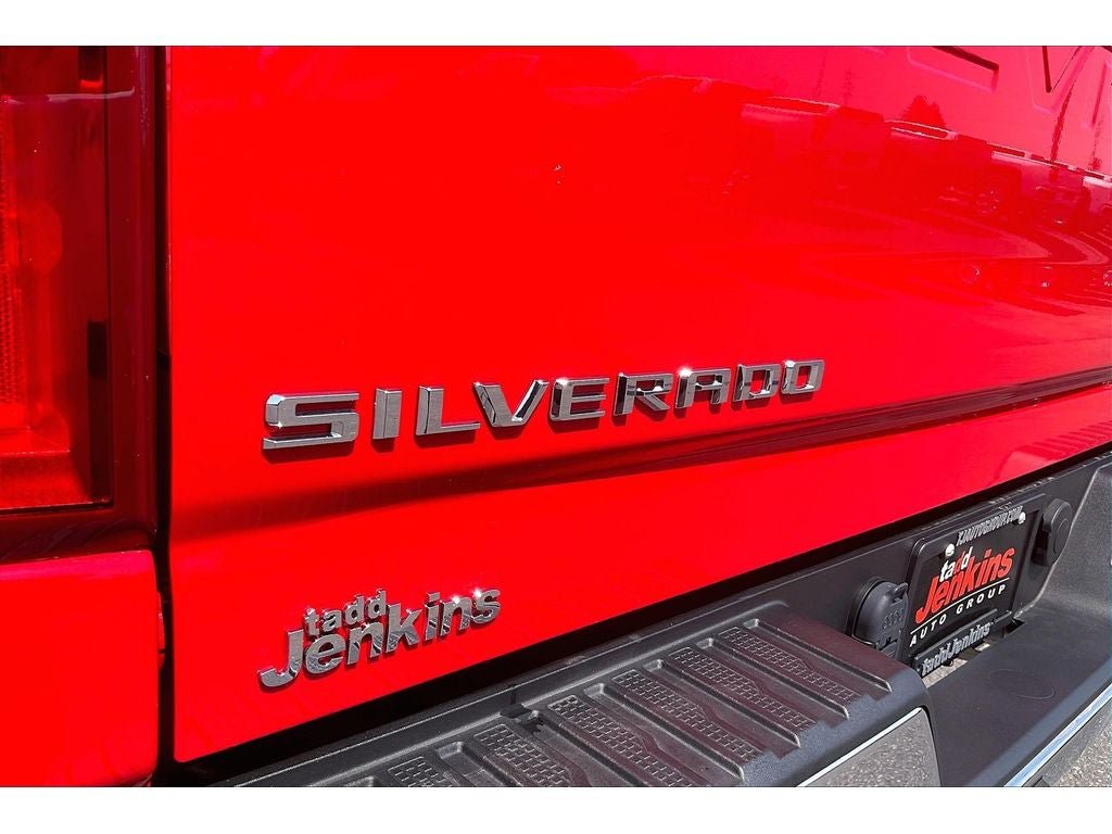 Used 2023 Chevrolet Silverado 2500 LTZ AWD/4WD image 33