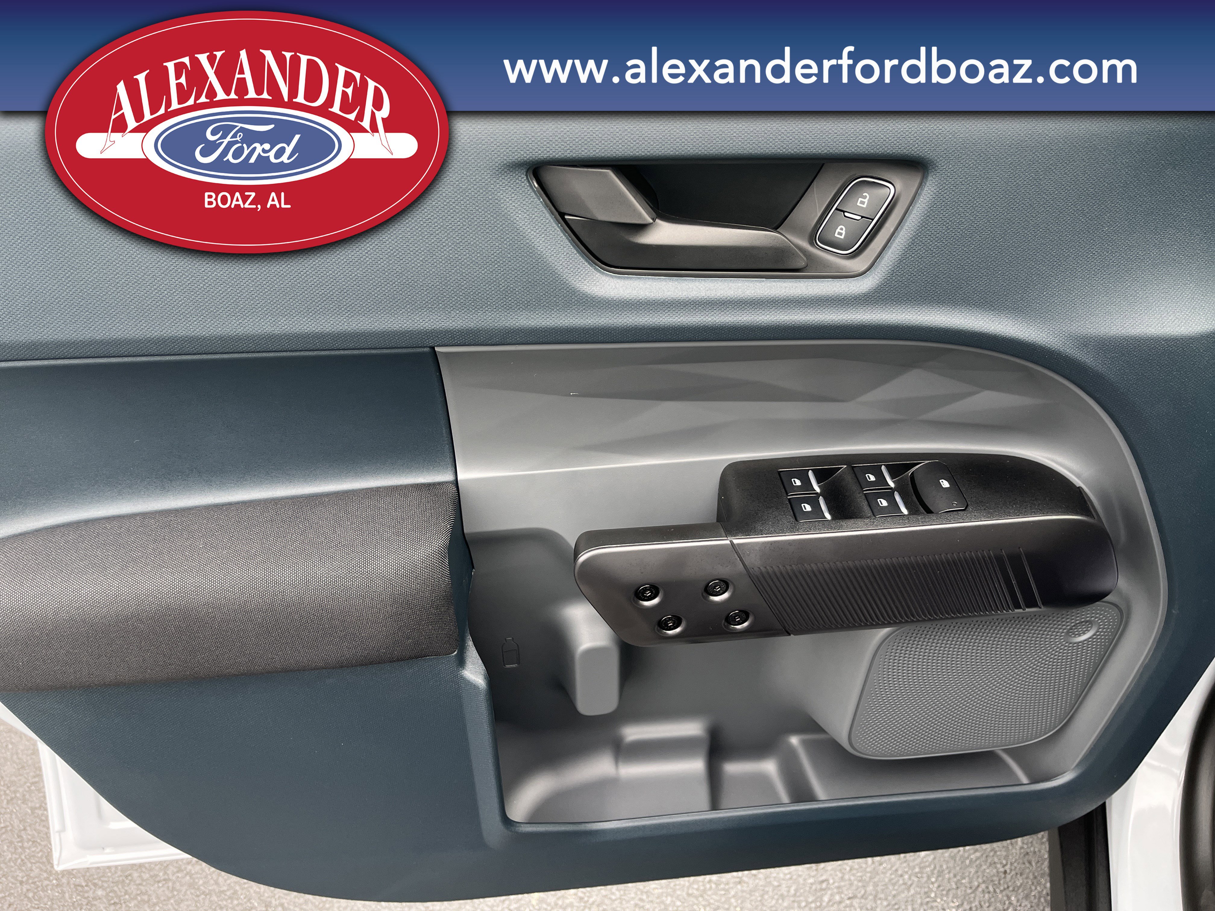 New 2025 Ford Maverick XL image 11