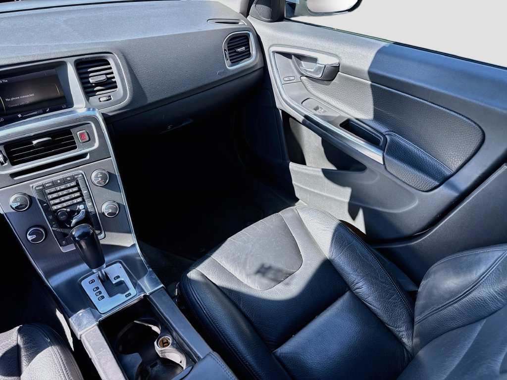 Used 2012 Volvo S60 T5 FWD image 25