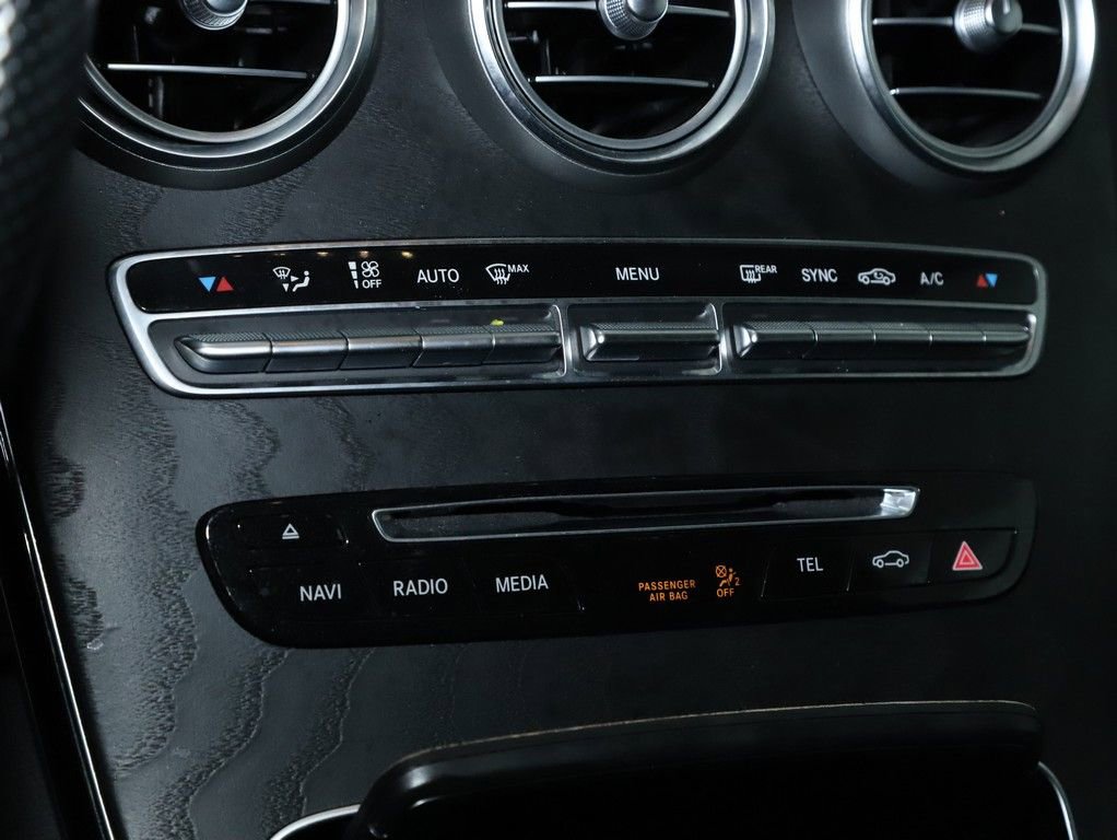 Used 2018 Mercedes-Benz GLC 300 4MATIC image 28