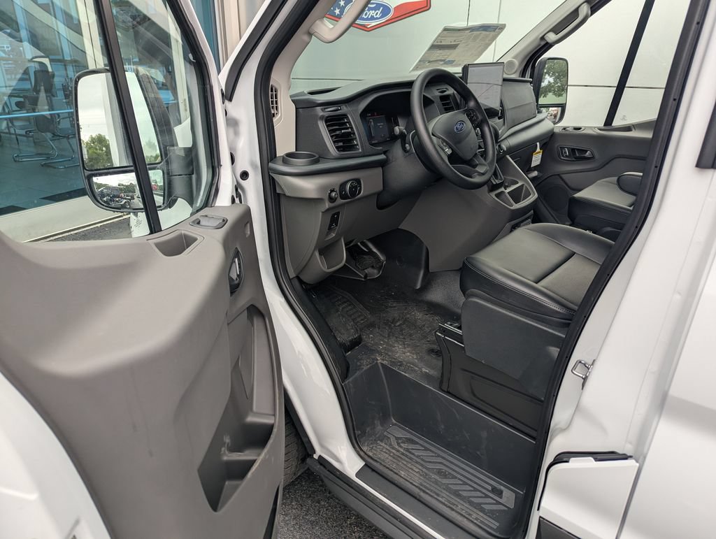 New 2026 Ford Transit 250 148 High Roof AWD image 9