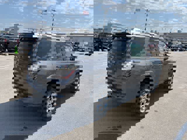 Used 2015 Toyota 4Runner SR5 image 19