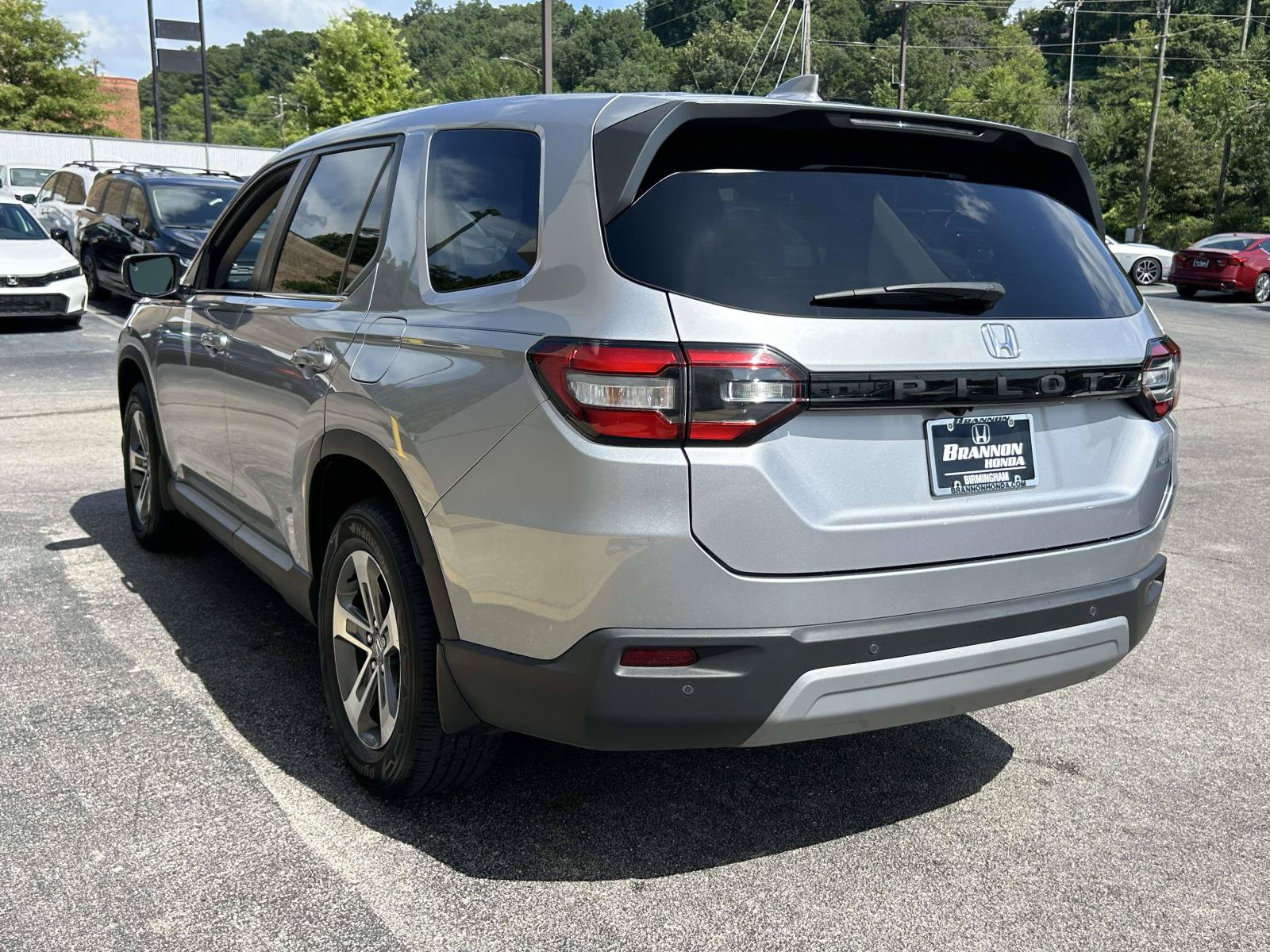 Certified 2024 Honda Pilot EX-L image 3