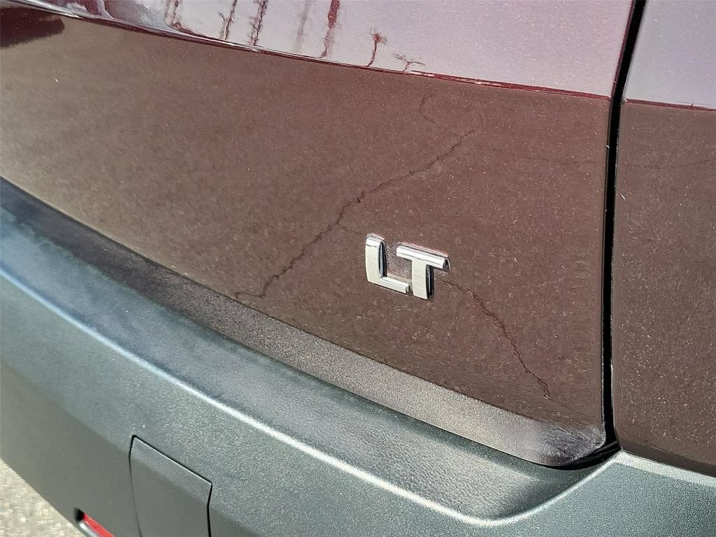 Used 2021 Chevrolet Traverse LT FWD image 23