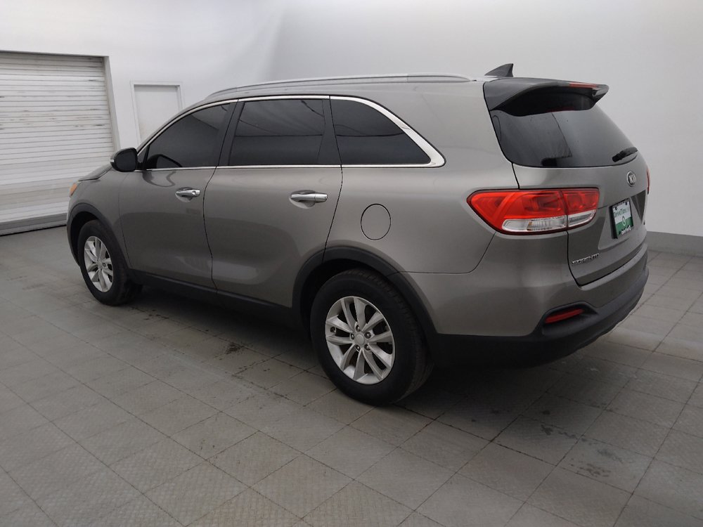 Used 2018 Kia Sorento FWD image 3