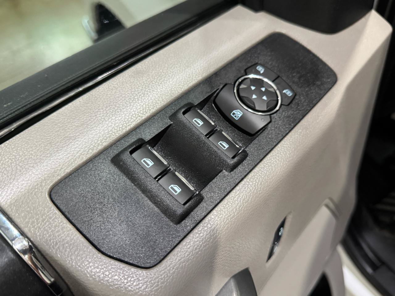 Used 2017 Ford F250 XLT AWD/4WD image 27
