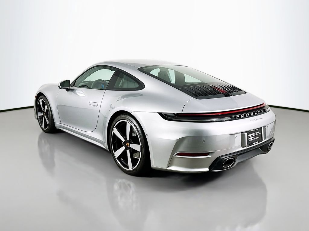 Certified 2025 Porsche 911 Carrera RWD image 3