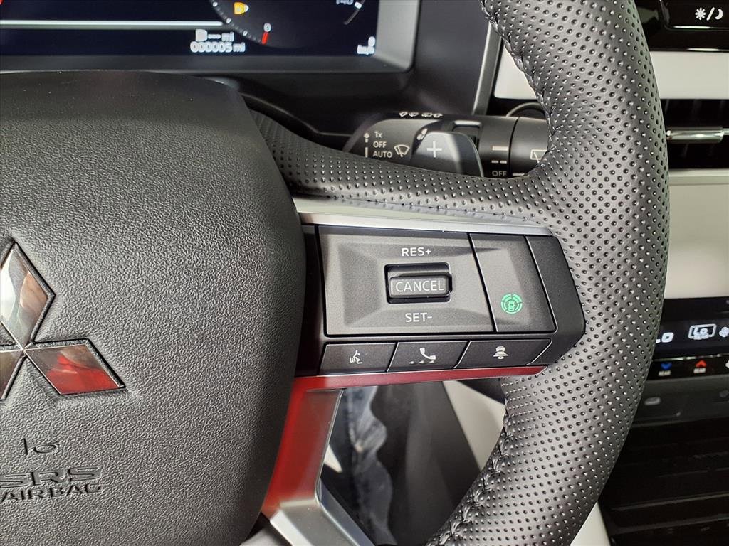 New 2025 Mitsubishi Outlander SEL image 25