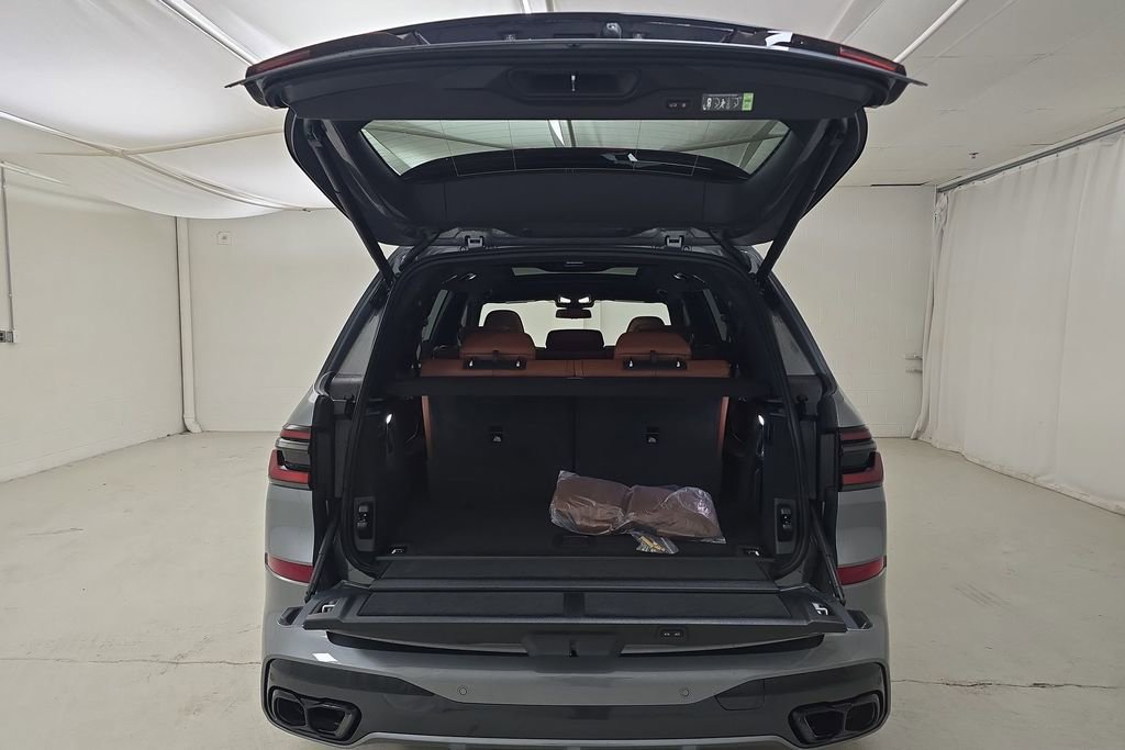 New 2026 BMW X7 M60i AWD/4WD image 30