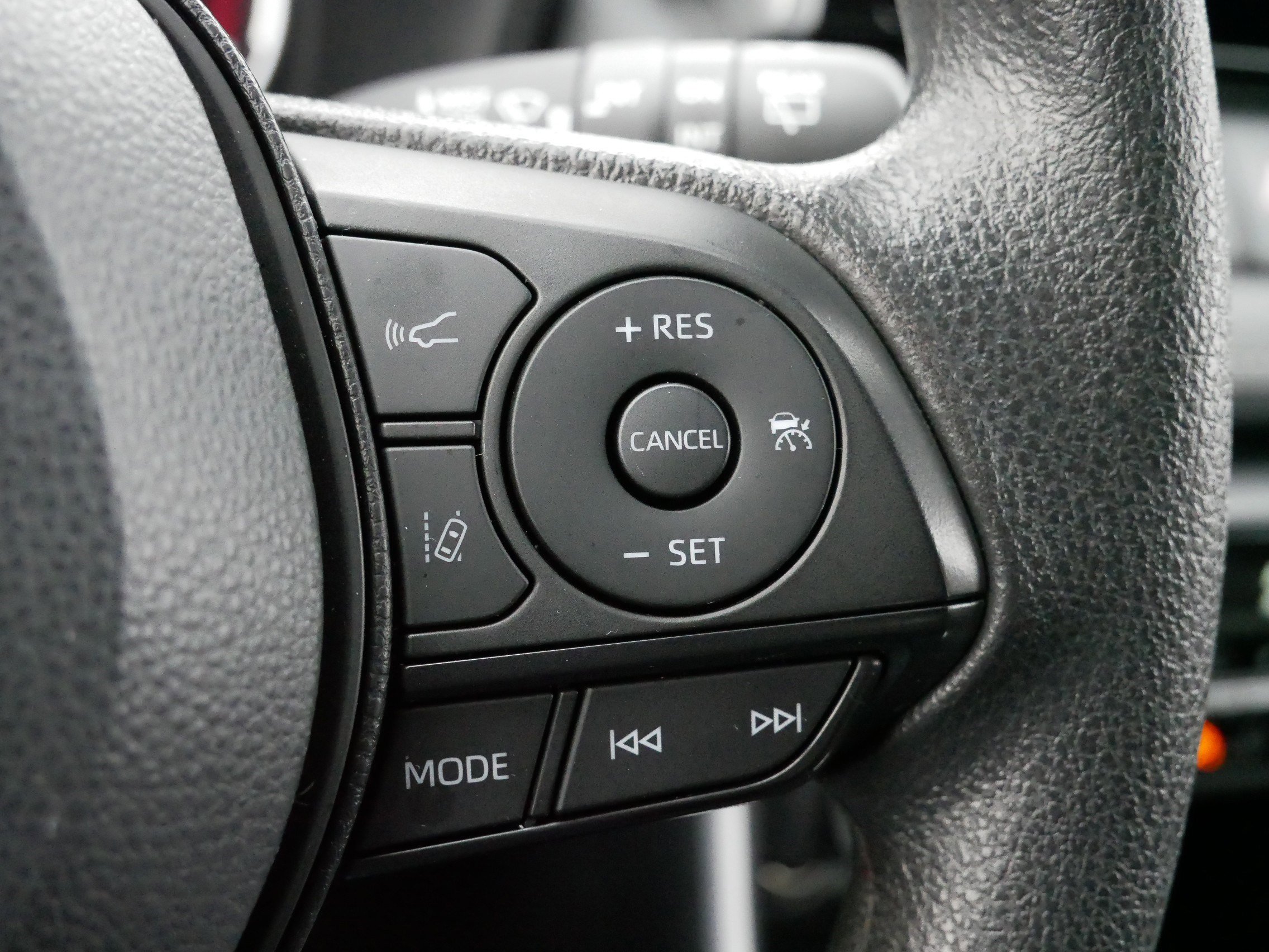 Certified 2025 Toyota RAV4 XLE image 25