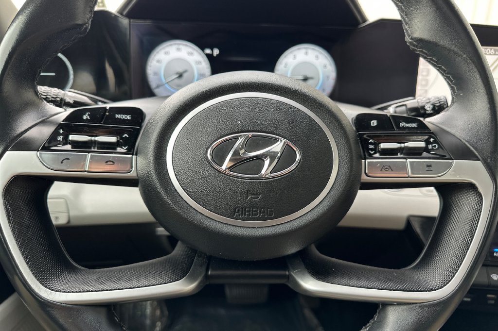 Used 2023 Hyundai Elantra Limited FWD image 28
