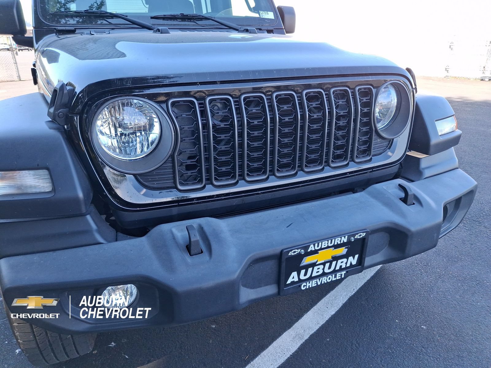 Used 2024 Jeep Wrangler Unlimited Sport AWD/4WD image 23