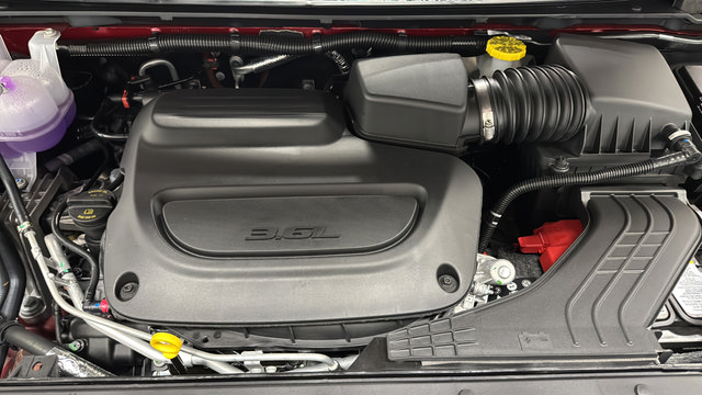 New 2026 Chrysler Pacifica Select AWD/4WD image 28