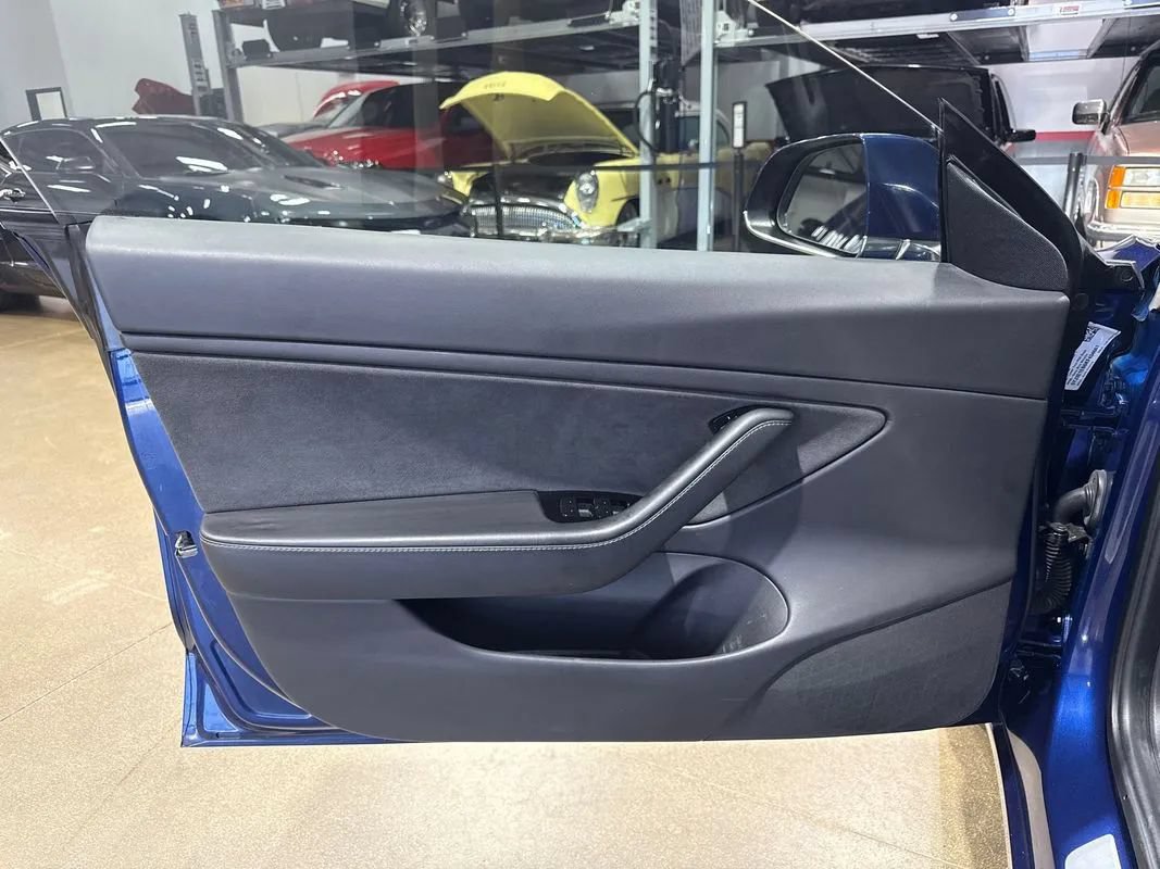 Used 2019 Tesla Model 3 Long Range AWD/4WD image 36