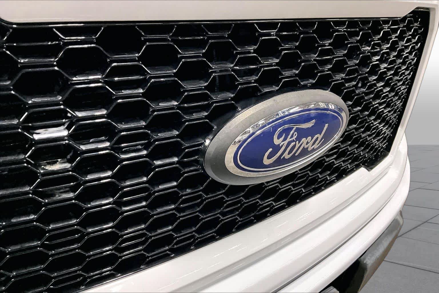 Used 2018 Ford F150 XL w/ Equipment Group 101A Mid AWD/4WD image 28