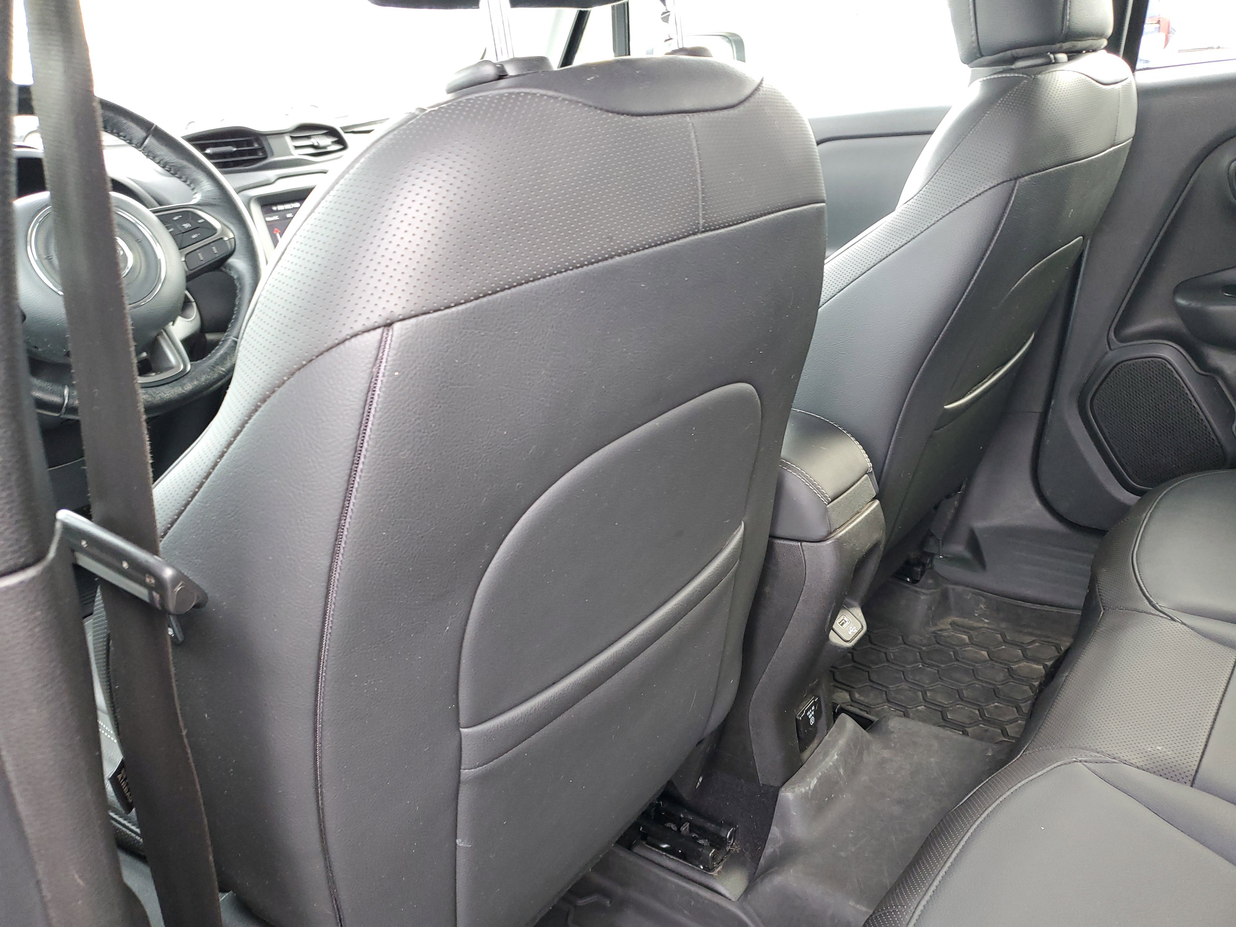 Used 2021 Jeep Renegade Limited image 10