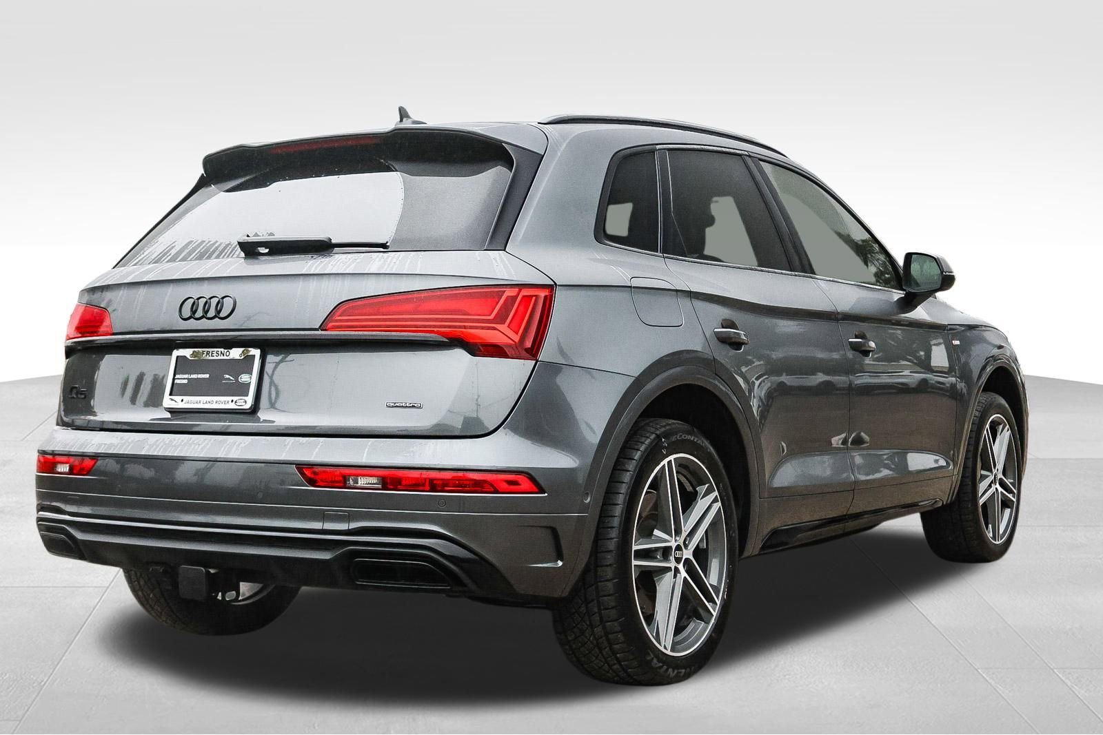 Used 2022 Audi Q5 e Prestige w/ Prestige Package image 4