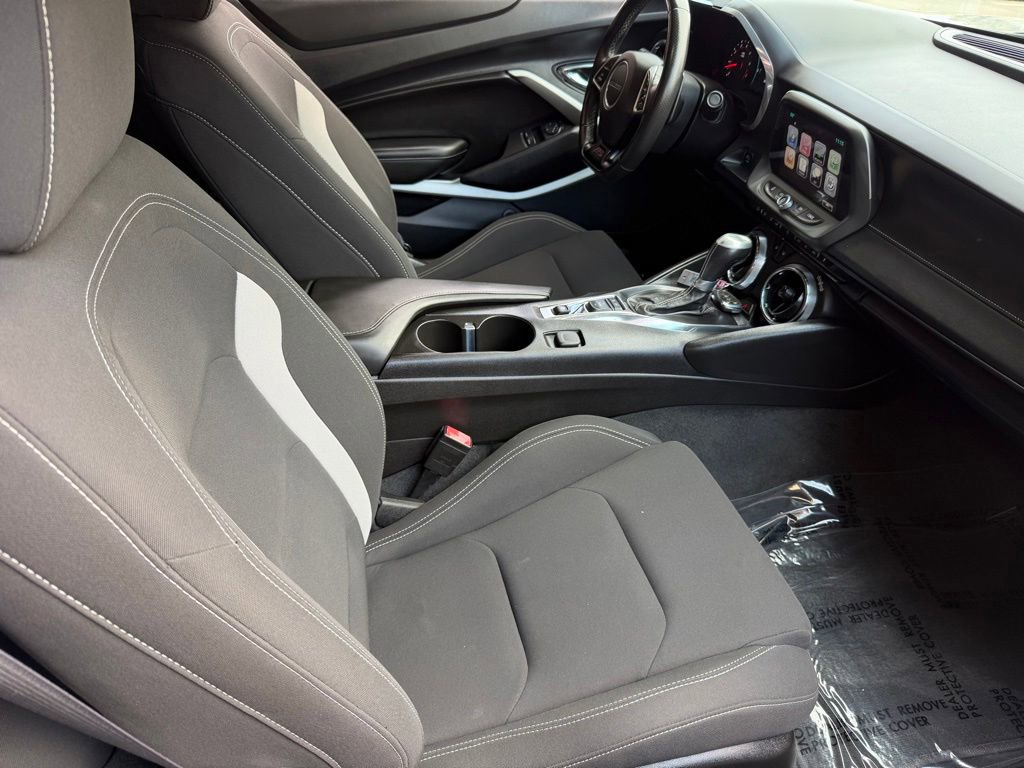 Used 2016 Chevrolet Camaro SS RWD image 21