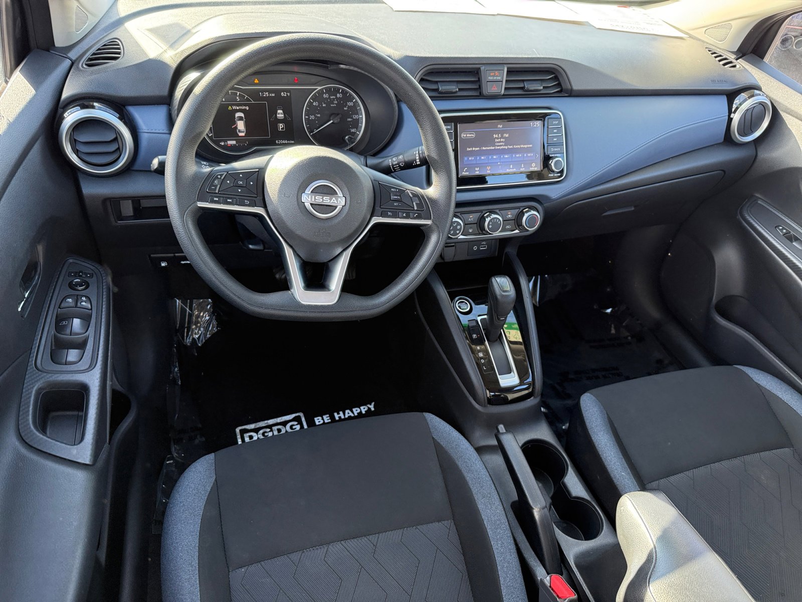 Used 2023 Nissan Versa SV FWD image 15