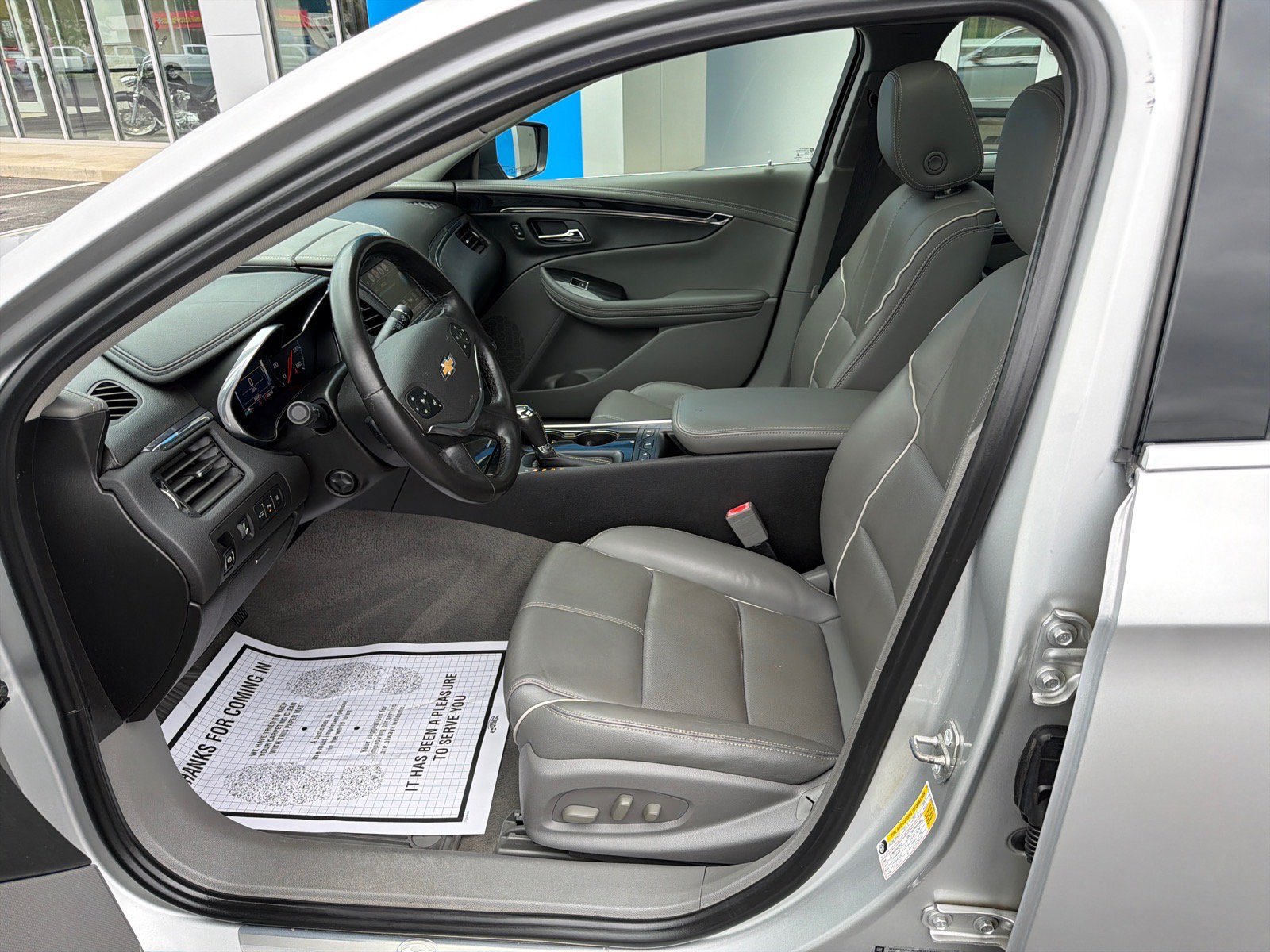 Used 2018 Chevrolet Impala Premier w/ Premier Confidence Package FWD image 9