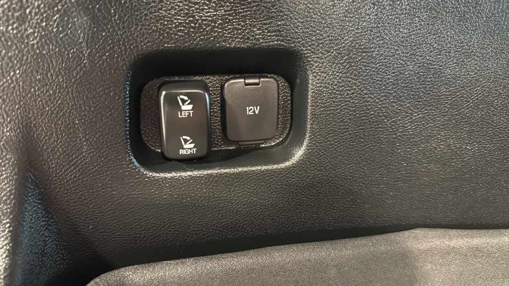 Used 2020 Ford Edge Titanium AWD/4WD image 28