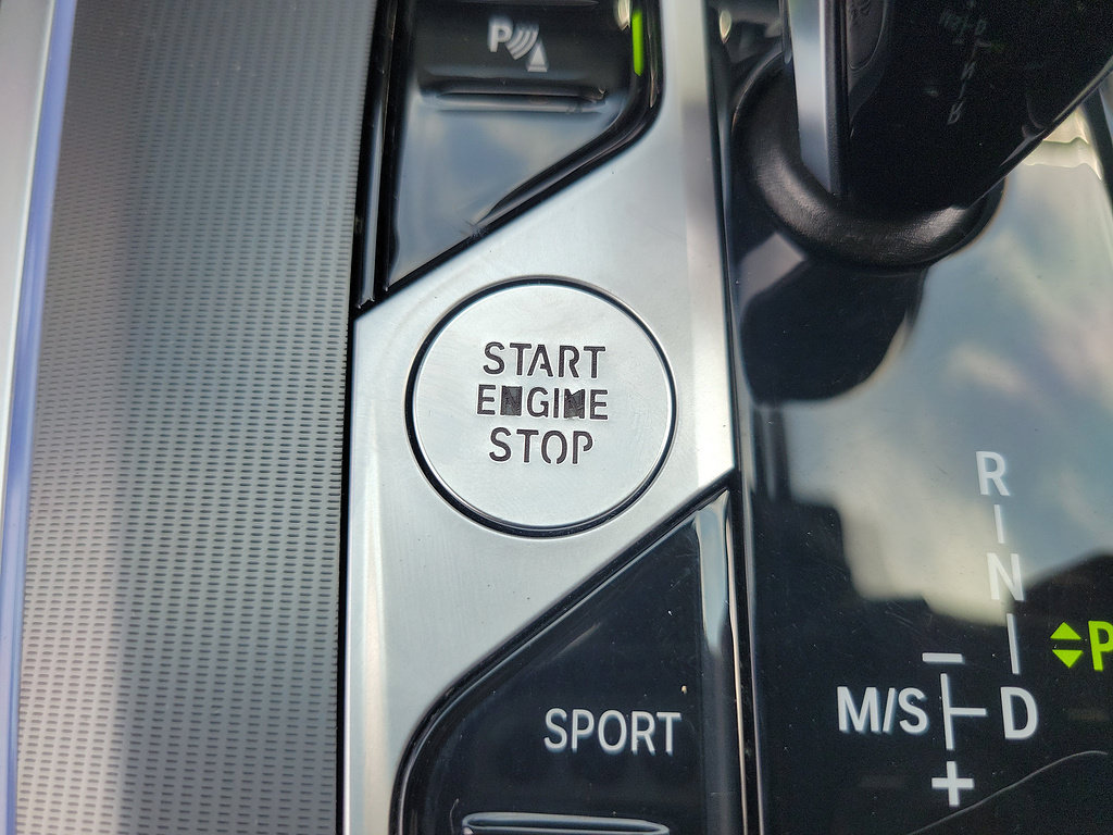 Used 2023 BMW X5 sDrive40i w/ M Sport Package RWD image 33