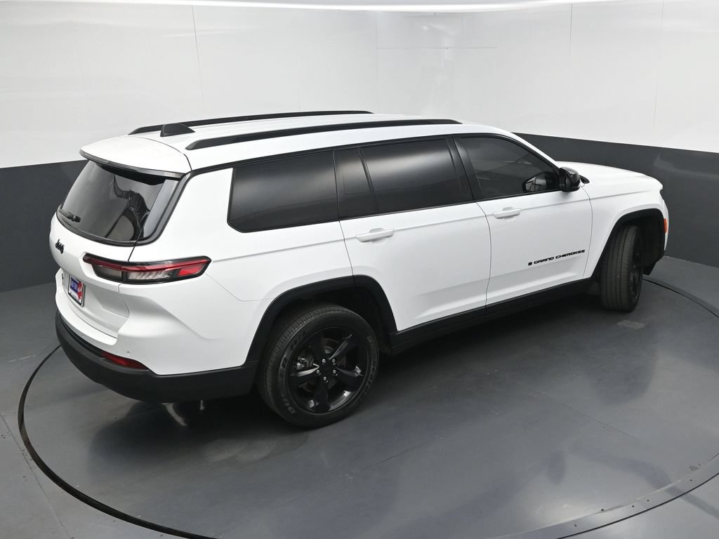 Used 2023 Jeep Grand Cherokee L Laredo AWD/4WD image 38