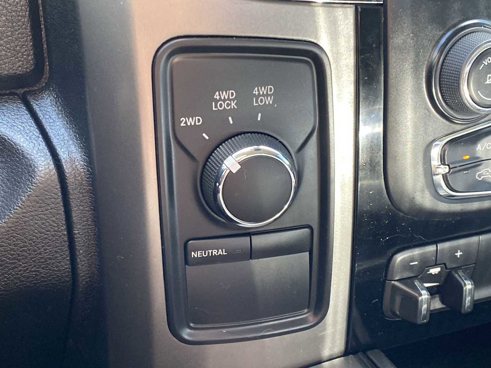 Used 2018 RAM 2500 Laramie w/ Sport Appearance Group image 25