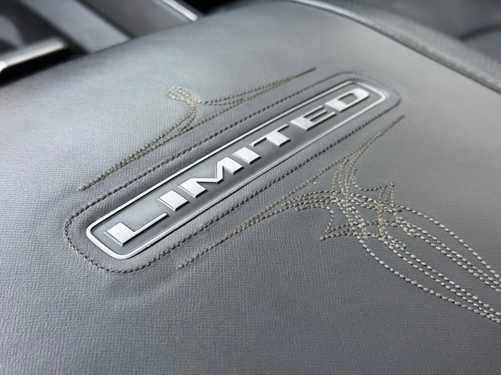 Used 2024 RAM 3500 Limited image 36