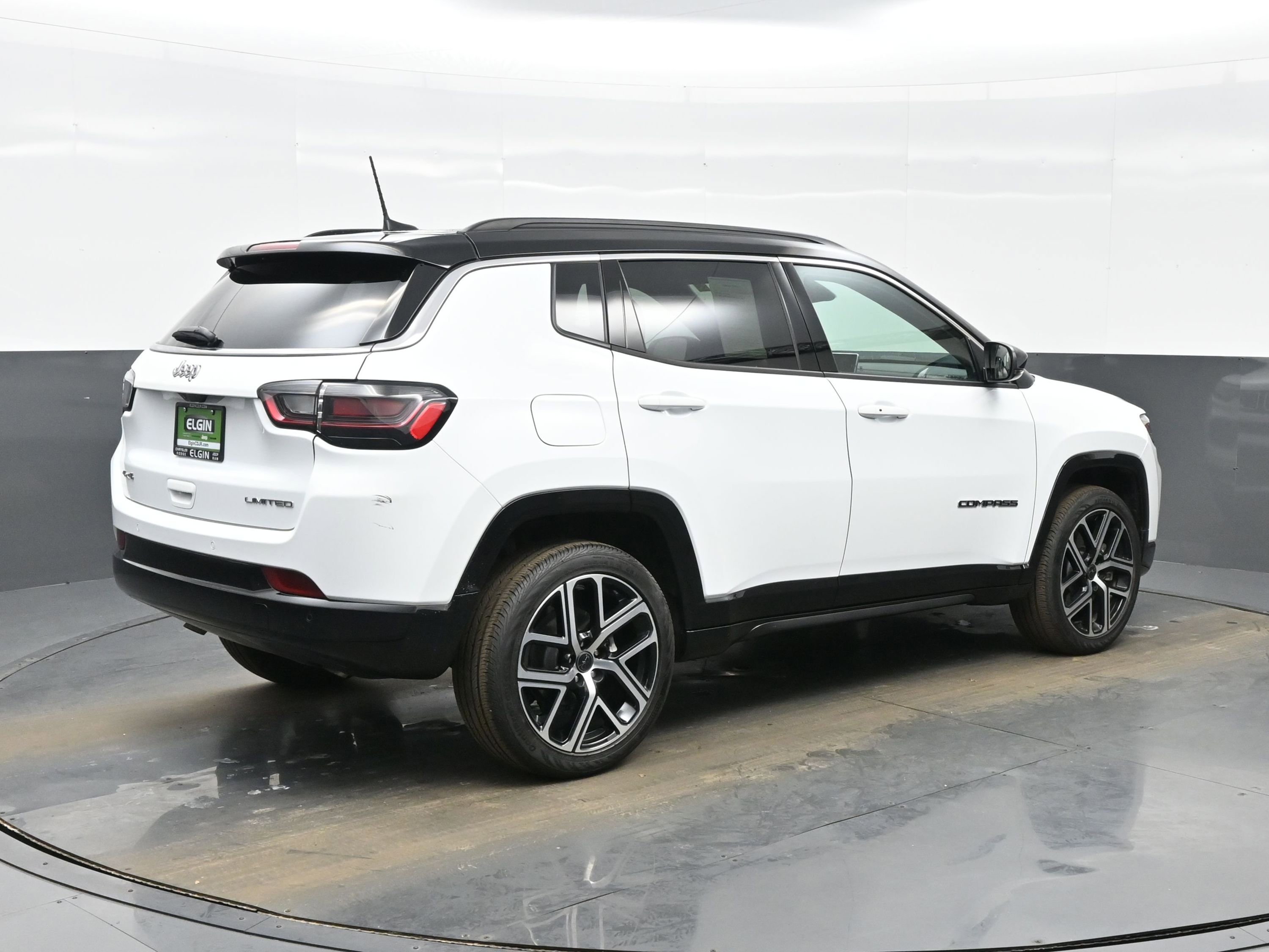 Used 2025 Jeep Compass Limited w/ Elite Group image 6