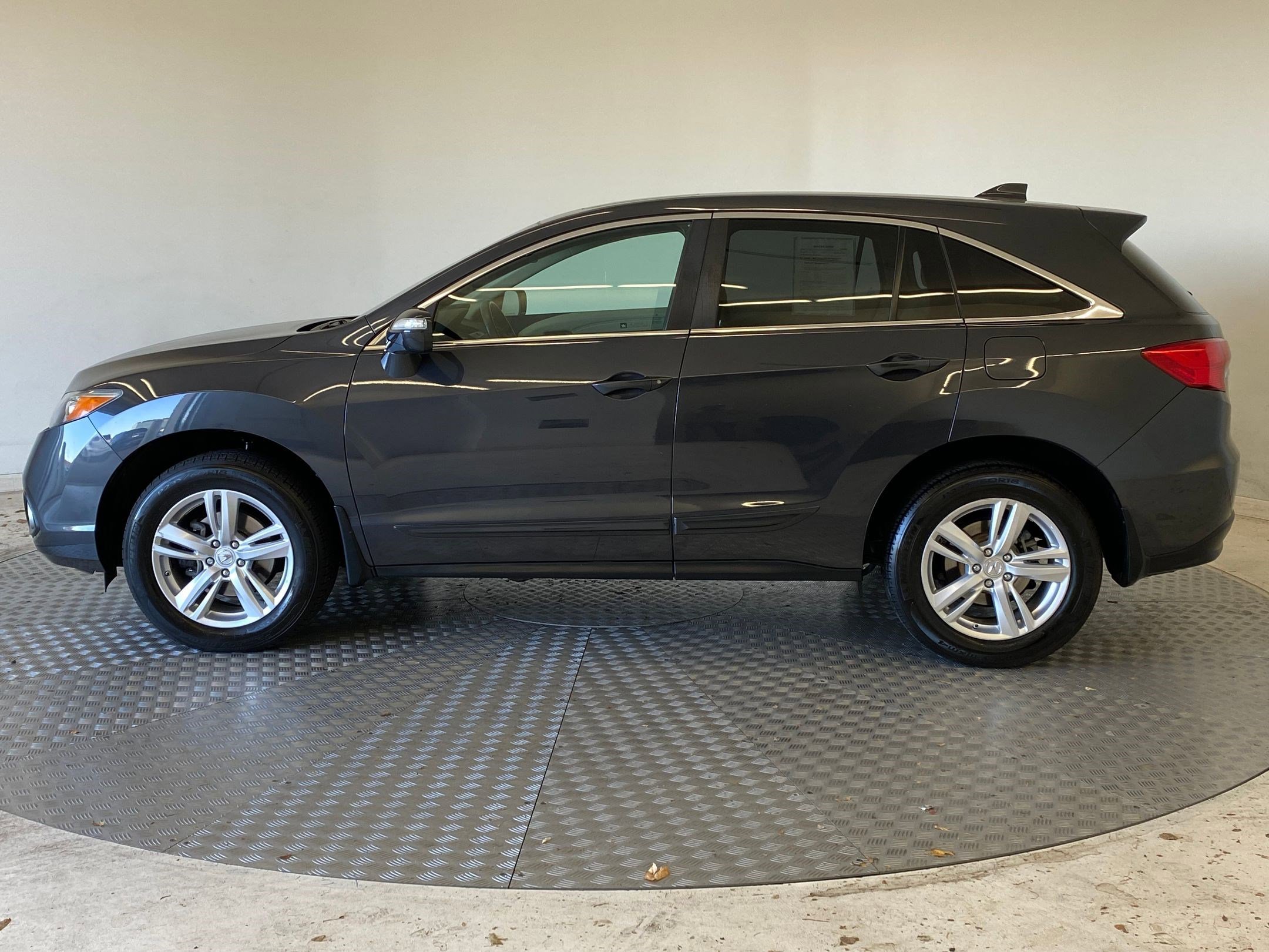 Used 2015 Acura RDX FWD w/ Technology Package image 2
