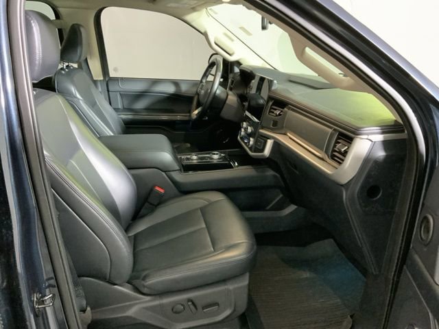 Used 2023 Ford Expedition Max XLT image 31