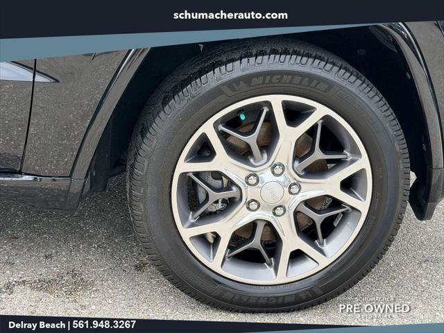 Certified 2020 Jeep Grand Cherokee Overland AWD/4WD image 9