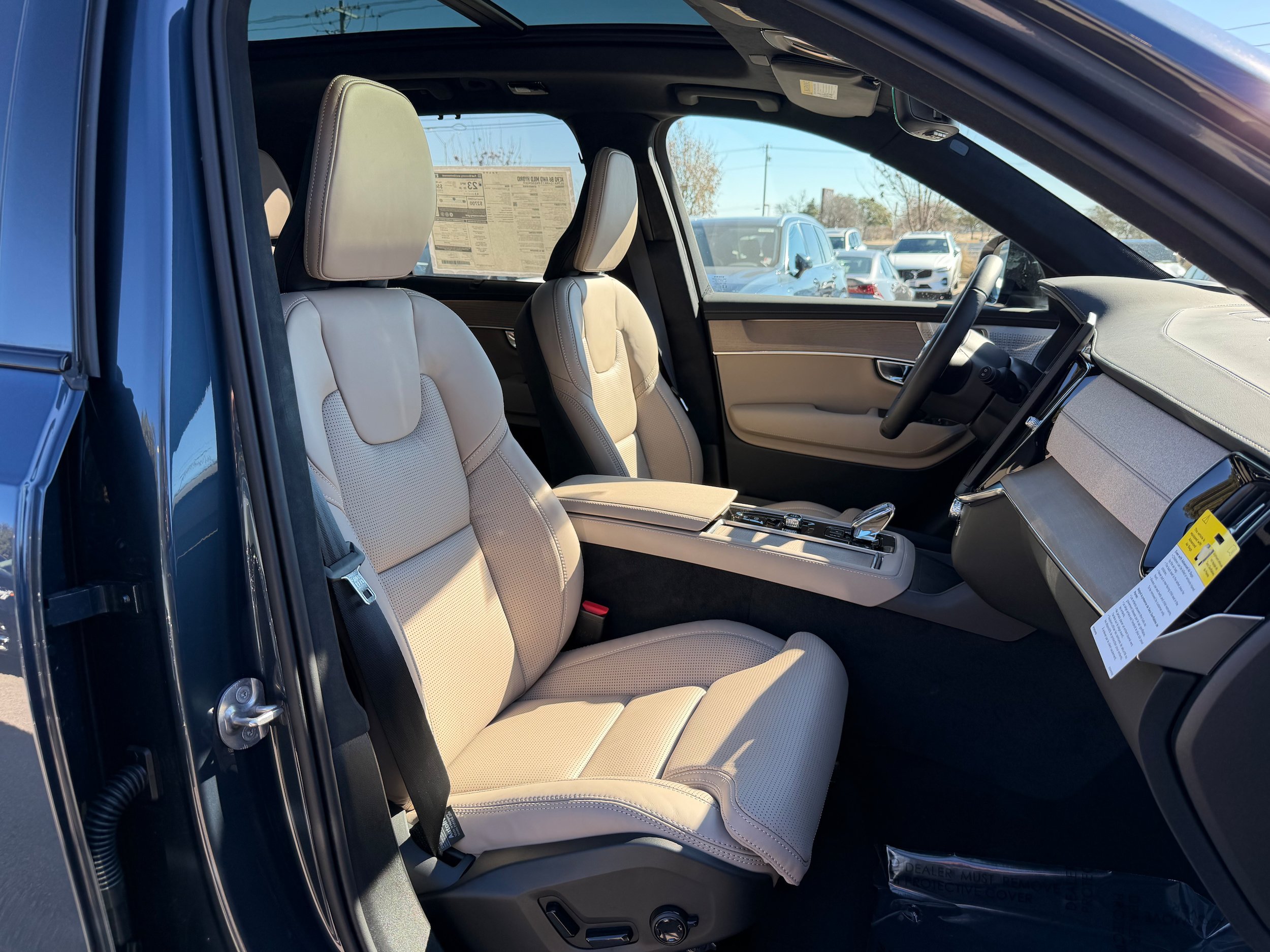 New 2026 Volvo XC90 B6 Ultra w/ Lounge Package AWD/4WD image 8