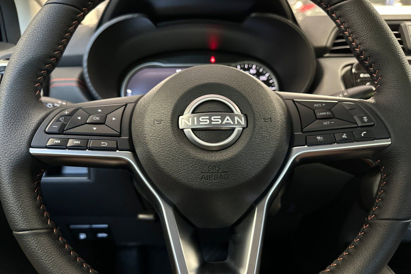 Used 2025 Nissan Versa SR w/ Trunk Package image 22