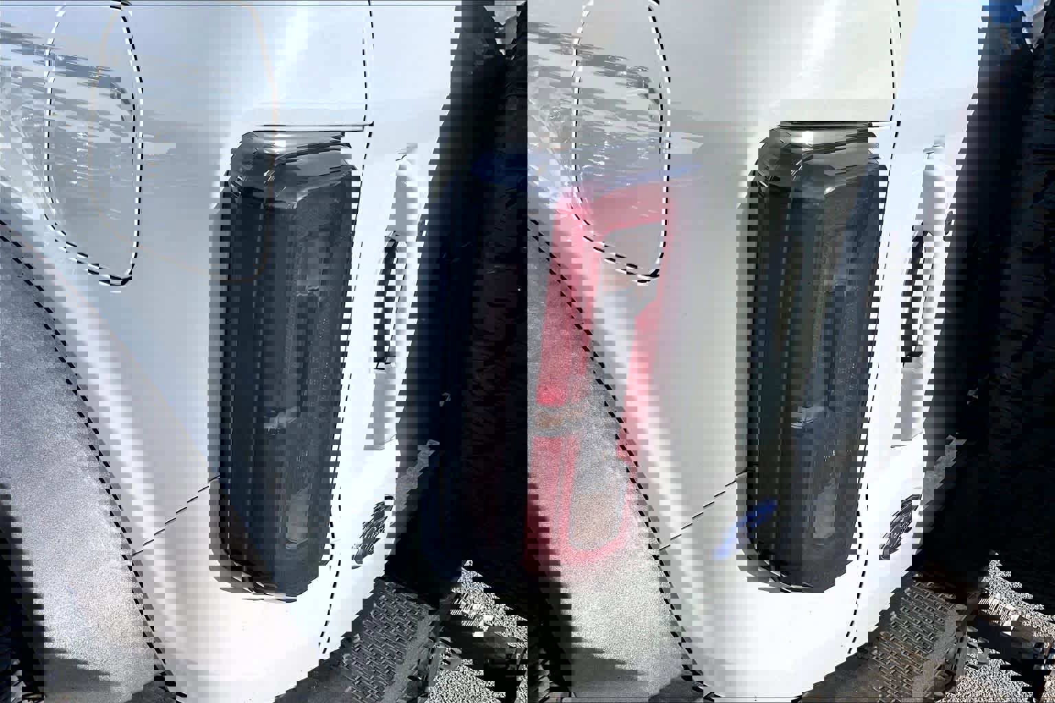 Used 2021 Ford Bronco First Edition AWD/4WD image 25