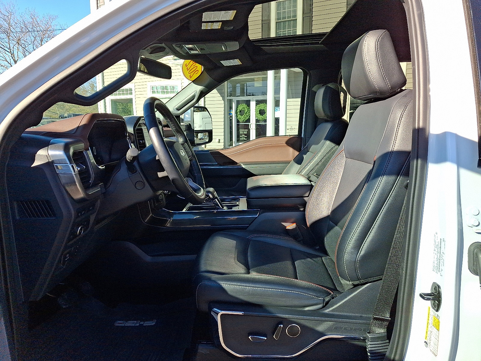 Certified 2022 Ford F150 Lariat w/ Equipment Group 502A High image 14