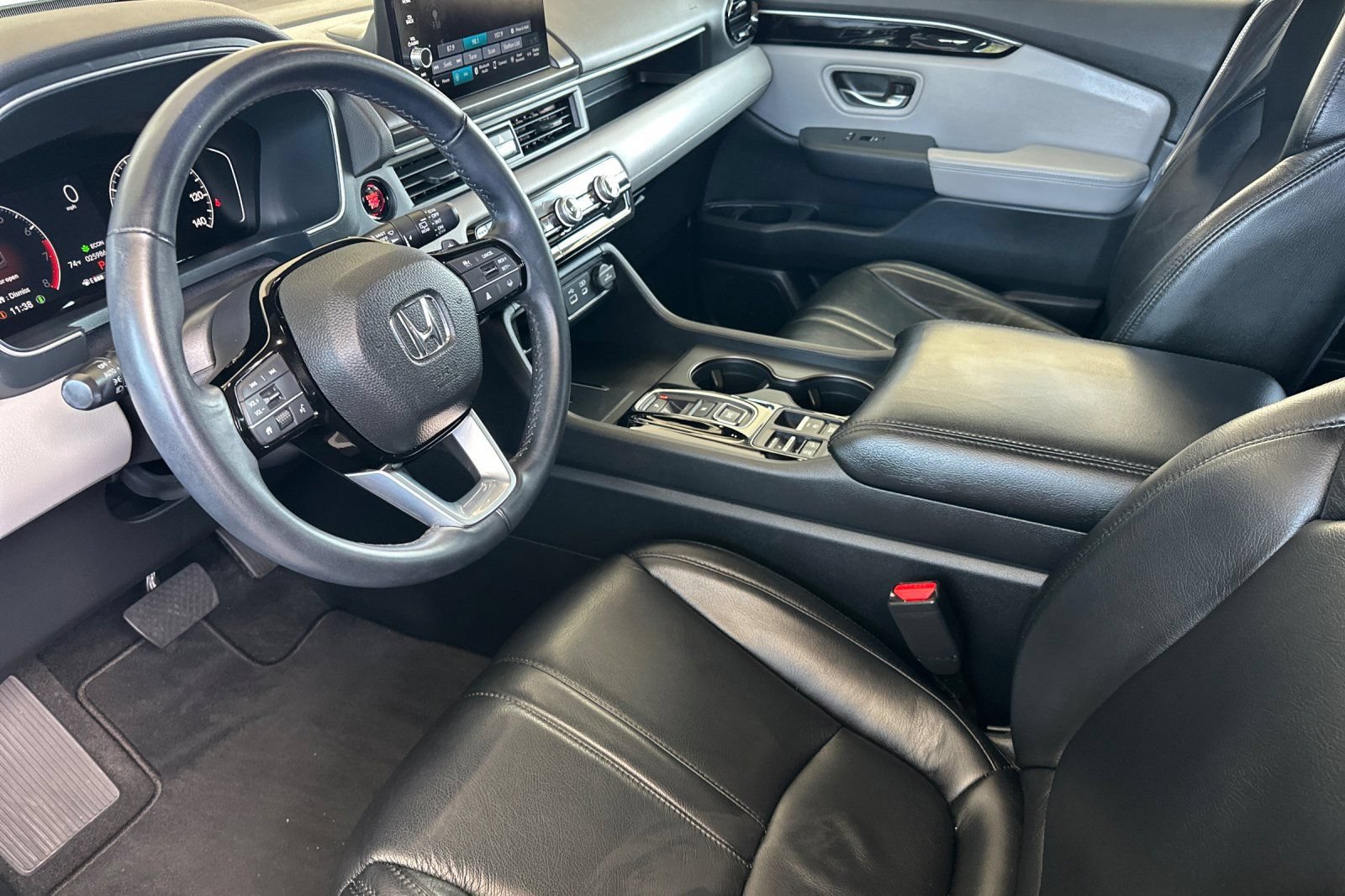 Used 2024 Honda Pilot EX-L image 10