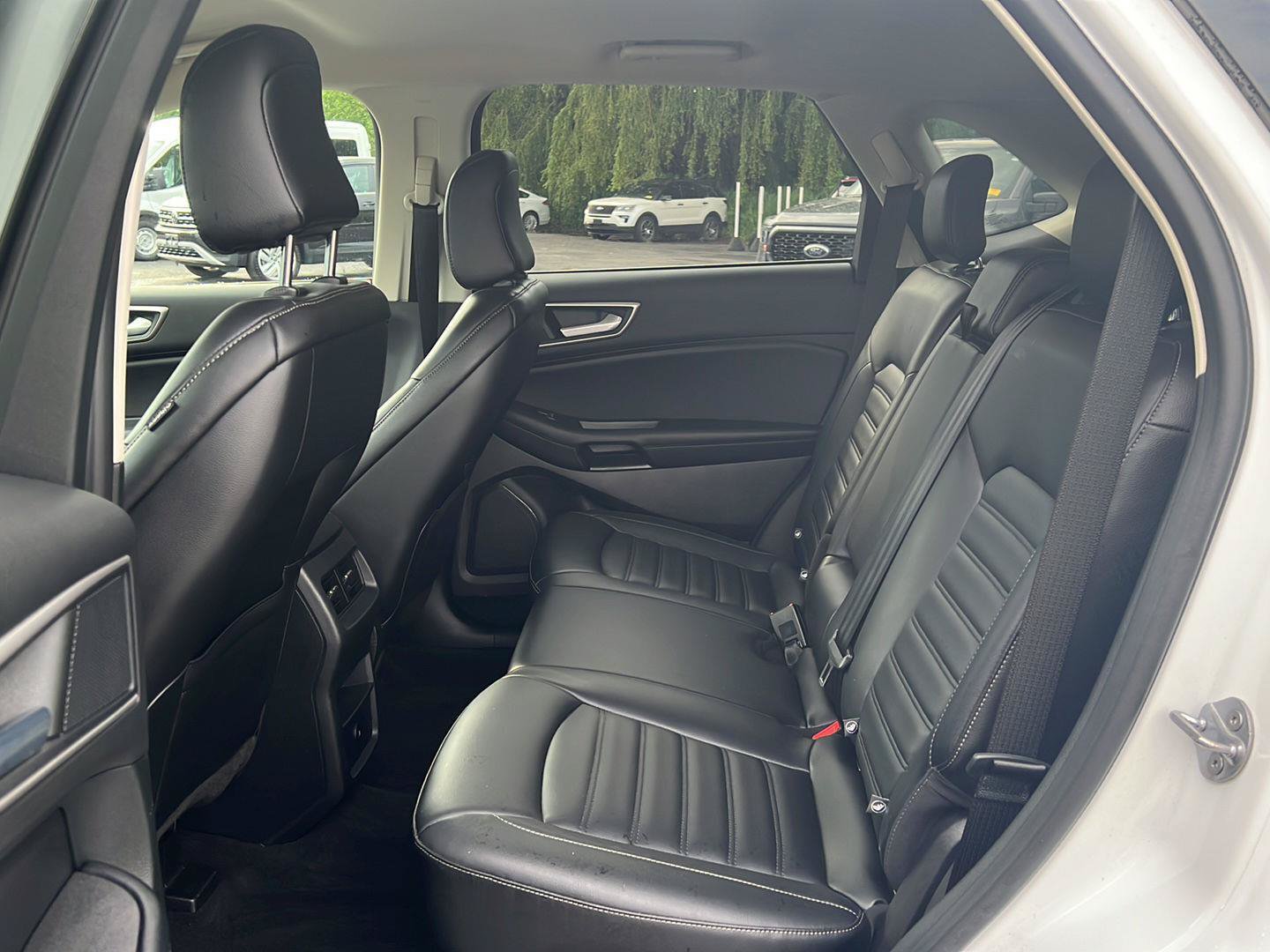Used 2023 Ford Edge SEL AWD/4WD image 31
