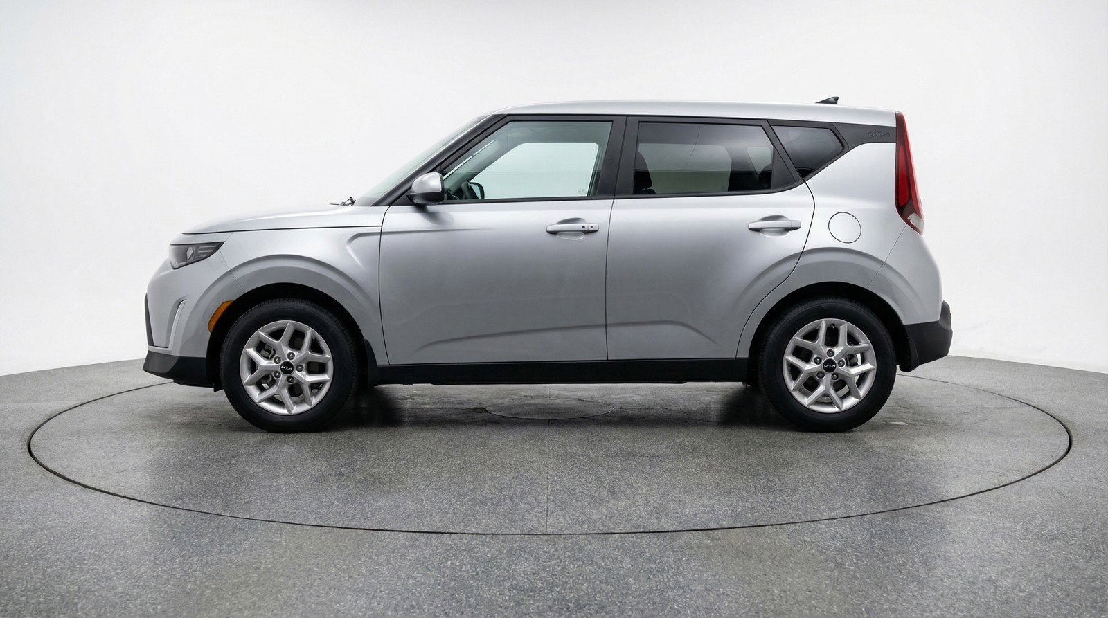 Used 2025 Kia Soul LX w/ LX Technology Package image 5