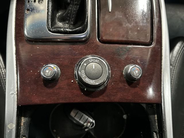 Used 2018 INFINITI Q70 Luxe w/ Cargo Package image 31