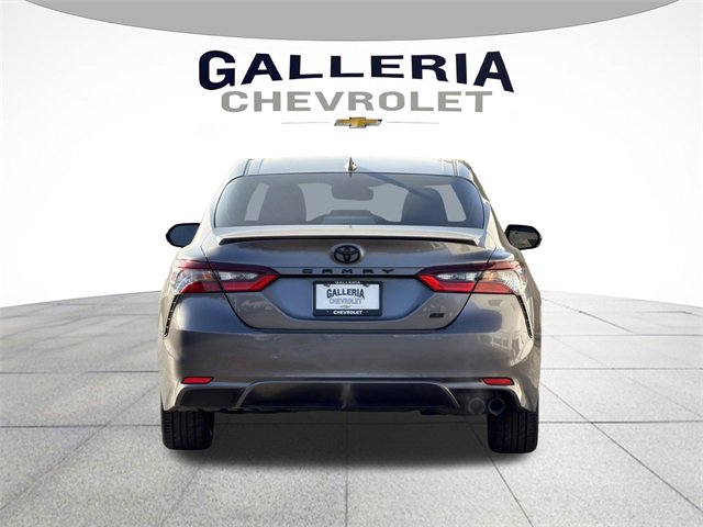 Used 2022 Toyota Camry SE image 6