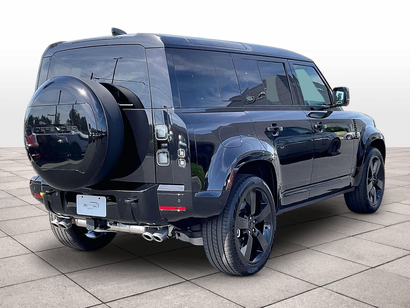 New 2026 Land Rover Defender 110 X-Dynamic SE AWD/4WD image 4