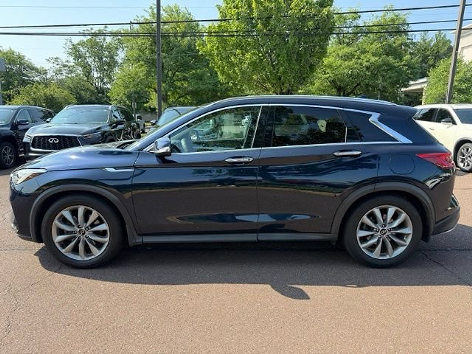 Used 2020 INFINITI QX50 Luxe w/ Cargo Package AWD/4WD image 4