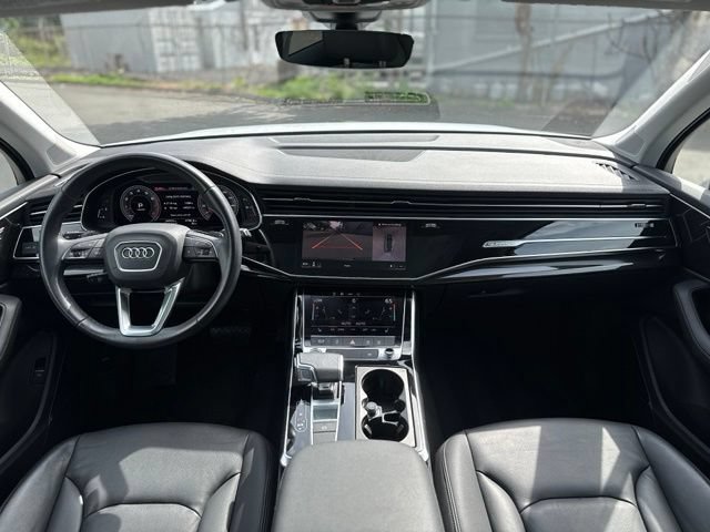 Used 2023 Audi Q7 3.0T Premium Plus w/ Premium Plus Package AWD/4WD image 17