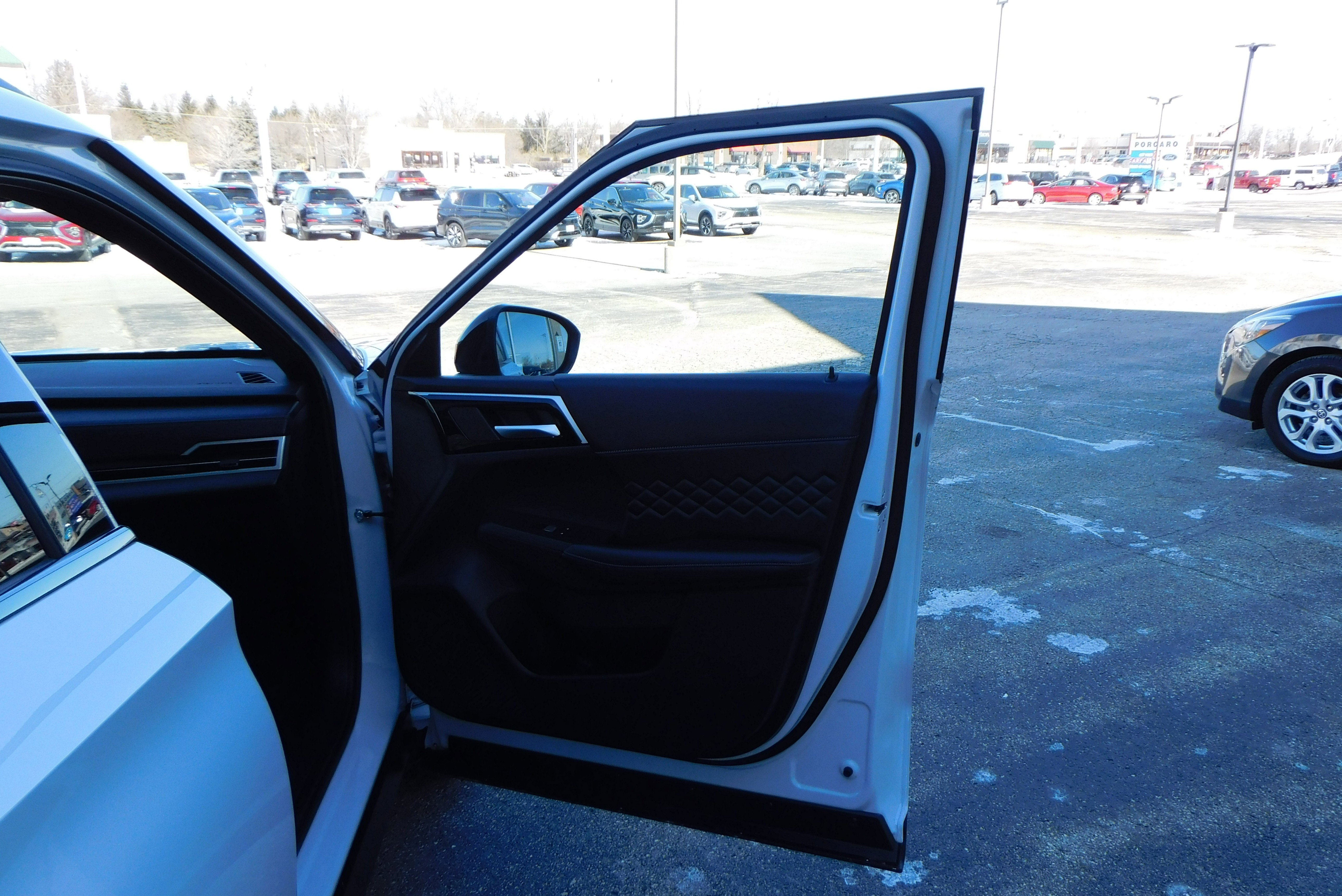 Used 2024 Mitsubishi Outlander SEL image 29