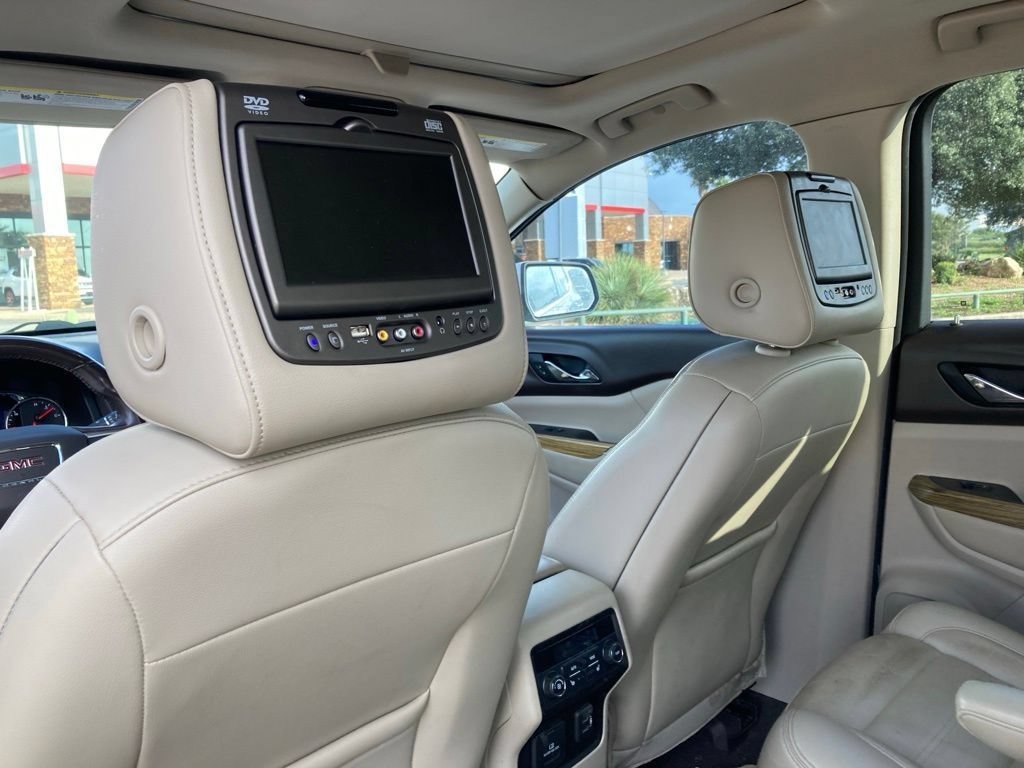 Used 2018 GMC Acadia Denali w/ Technology Package FWD image 12