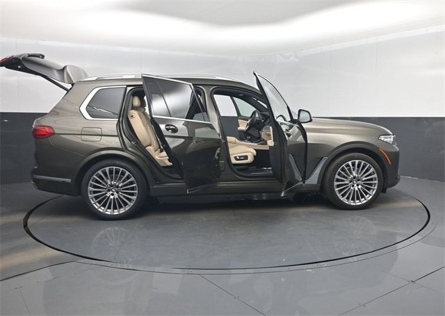 Used 2021 BMW X7 xDrive40i w/ Premium Package image 66