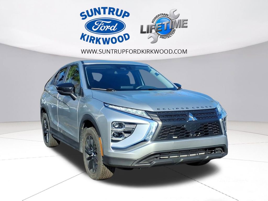 Used 2024 Mitsubishi Eclipse Cross LE image 2