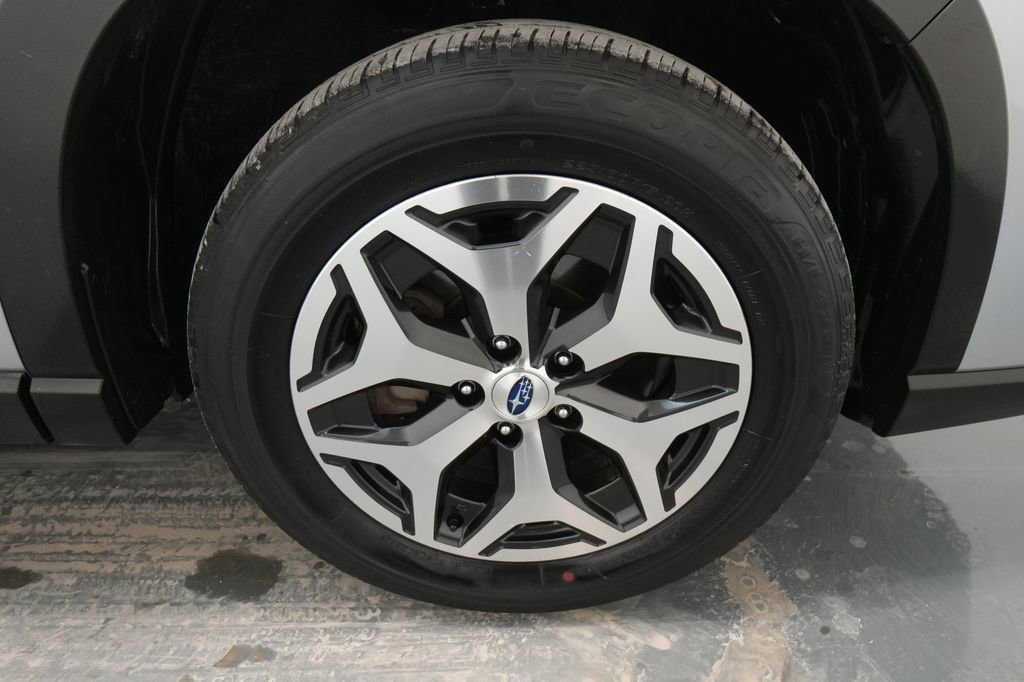 Used 2023 Subaru Forester Premium image 11